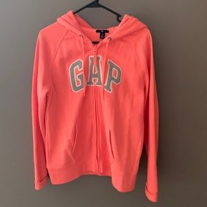 Gently worn Gap hoodie zip up.